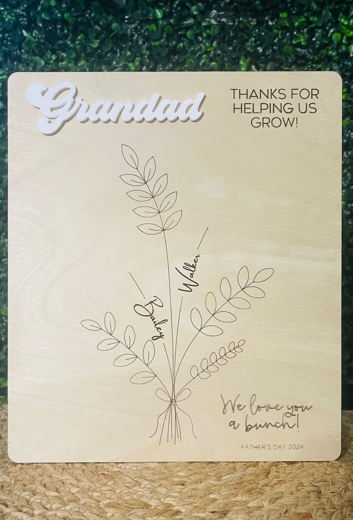 Handprint Bouquet Sign - Personalized Gift for Moms, Dads\, and Grandparents