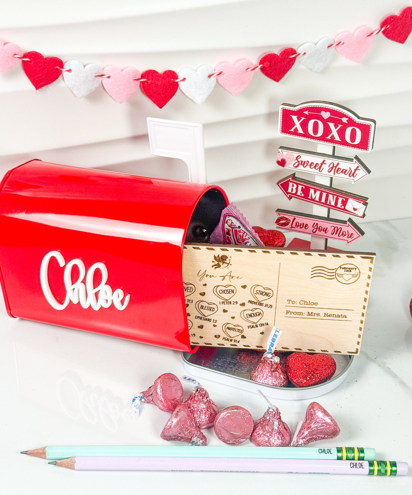 Personalized Tin Mailbox – The Perfect Gift for Any Occasion!